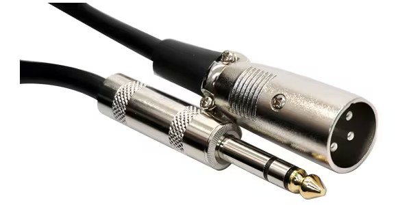 XLR(オス)→TRSフォン(オス)　1.5m